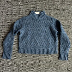 Old Navy Cropped Sweater S - NWT
